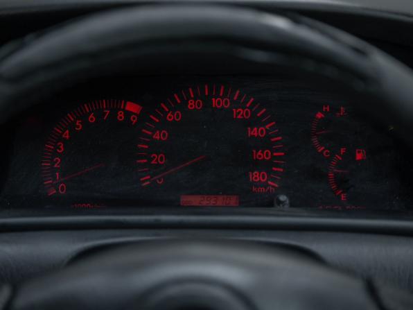 Toyota Allex I с пробегом 2002 года, цена 499 000 рублей, 300000 км, хэтчбек, Автокод Объявления