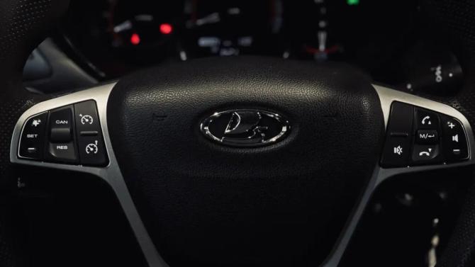 Lada (ВАЗ) Vesta I с пробегом 2018 года, цена 896 000 рублей, 102000 км, седан, Автокод Объявления