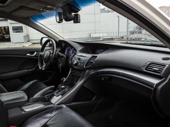 Honda Accord VIII Рестайлинг с пробегом 2011 года, цена 1 198 000 рублей, 260234 км, седан, Автокод Объявления