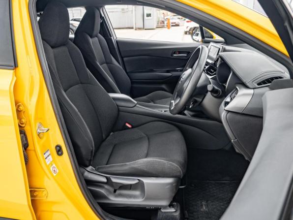 Toyota C-HR I с пробегом 2018 года, цена 2 150 000 рублей, 133812 км, внедорожник, Автокод Объявления