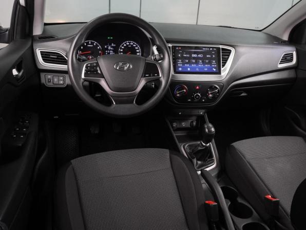 Hyundai Solaris II с пробегом 2019 года, цена 1 299 000 рублей, 129116 км, седан, Автокод Объявления