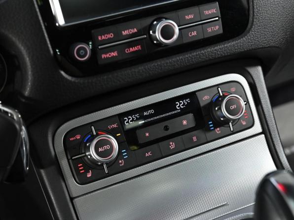 Volkswagen Touareg II с пробегом 2014 года, цена 2 099 000 рублей, 152000 км, внедорожник, Автокод Объявления