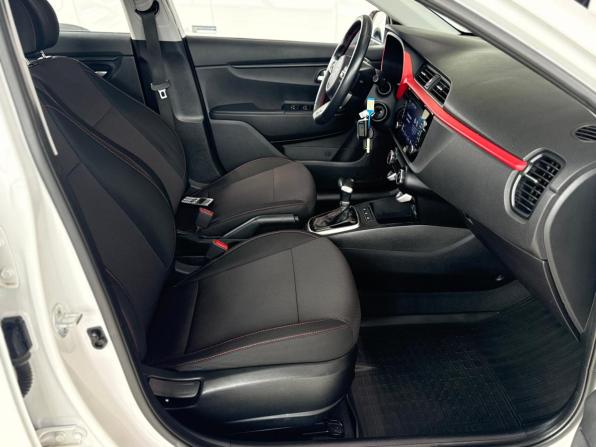 Kia Rio IV Рестайлинг с пробегом 2021 года, цена 1 695 000 рублей, 84355 км, хэтчбек, Автокод Объявления