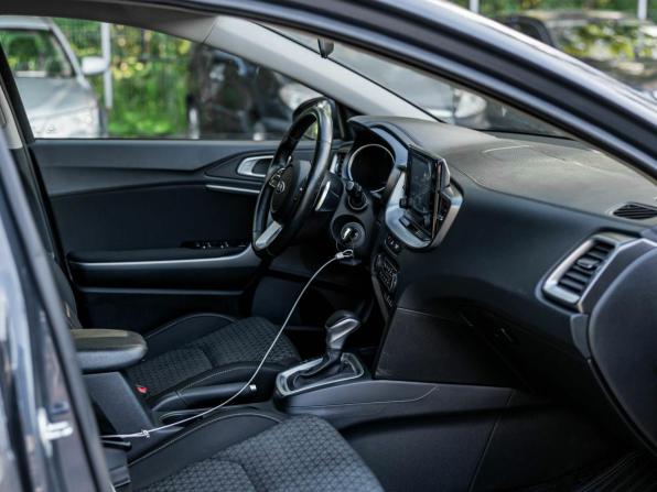Kia Ceed III с пробегом 2021 года, цена 1 800 000 рублей, 75342 км, универсал, Автокод Объявления