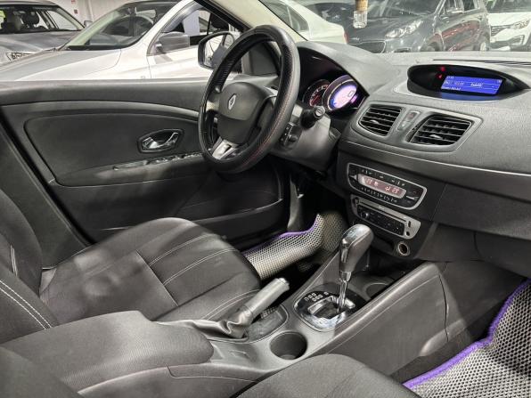 Renault Megane III Рестайлинг 2 с пробегом 2013 года, цена 650 000 рублей, 219571 км, хэтчбек, Автокод Объявления