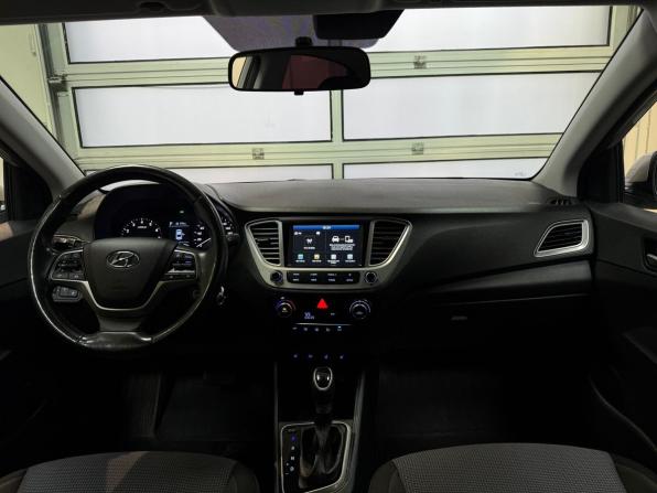 Hyundai Solaris II с пробегом 2019 года, цена 1 495 000 рублей, 131557 км, седан, Автокод Объявления