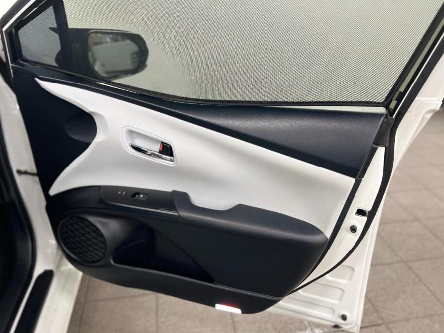 Toyota Prius IV (XW50) Санкт-Петербург  - изображение 9