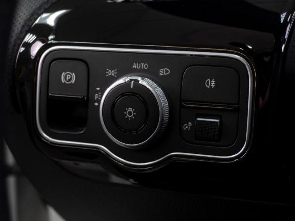Mercedes-Benz A-Класс IV (W177) с пробегом 2021 года, цена 3 199 000 рублей, 70529 км, седан, Автокод Объявления