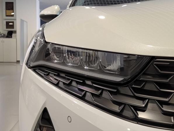 Kia K5 III с пробегом 2021 года, цена 2 400 000 рублей, 93147 км, седан, Автокод Объявления