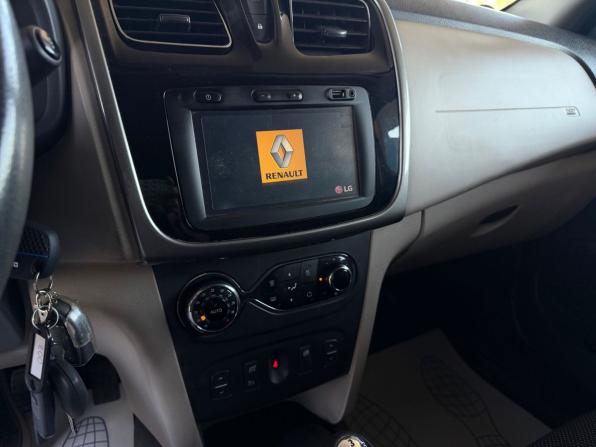 Renault Logan II с пробегом 2015 года, цена 739 000 рублей, 193593 км, седан, Автокод Объявления