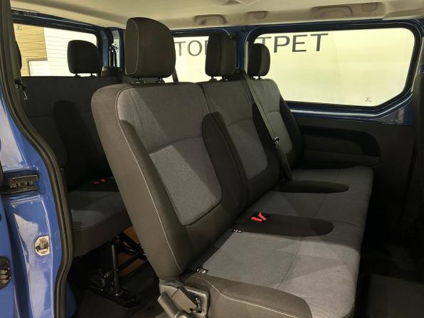 Opel Vivaro B с пробегом 2015 года, цена 1 499 000 рублей, 305100 км, минивэн, Автокод Объявления