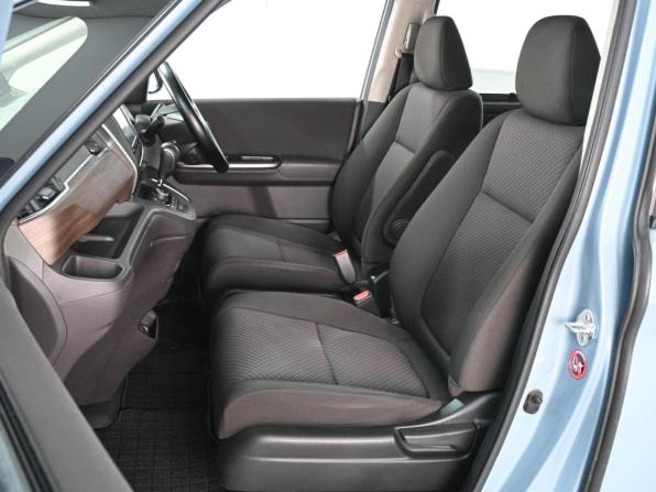 Honda Freed II Рестайлинг с пробегом 2020 года, цена 1 929 000 рублей, 73832 км, компактвэн, Автокод Объявления