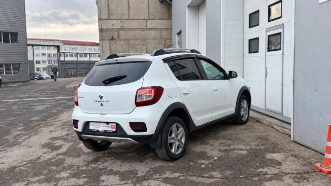 Renault Sandero II с пробегом 2018 года, цена 1 057 300 рублей, 150525 км, хэтчбек, Автокод Объявления