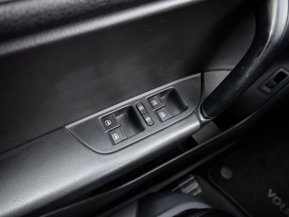 Volkswagen Touareg II с пробегом 2011 года, цена 1 698 000 рублей, 288141 км, внедорожник, Автокод Объявления