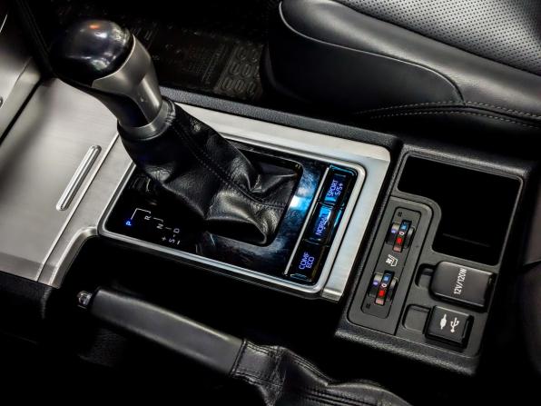 Toyota Land Cruiser Prado 150 Series Рестайлинг 2 с пробегом 2019 года, цена 4 800 000 рублей, 165000 км, внедорожник, Автокод Объявления