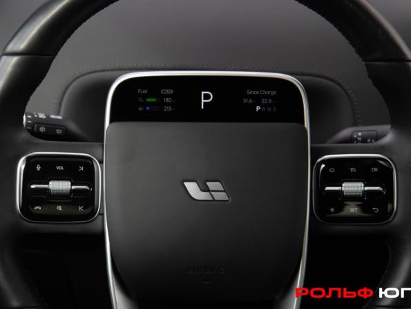 Li Auto (Lixiang) L7 I Рестайлинг с пробегом 2024 года, цена 6 588 000 рублей, 22239 км, внедорожник, Автокод Объявления