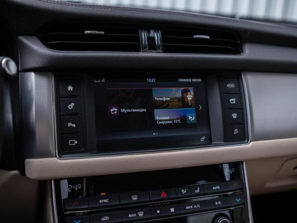 Jaguar XF II с пробегом 2016 года, цена 1 999 000 рублей, 197220 км, седан, Автокод Объявления