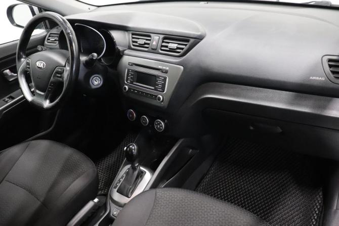 Kia Rio III Рестайлинг с пробегом 2017 года, цена 1 029 000 рублей, 105543 км, седан, Автокод Объявления