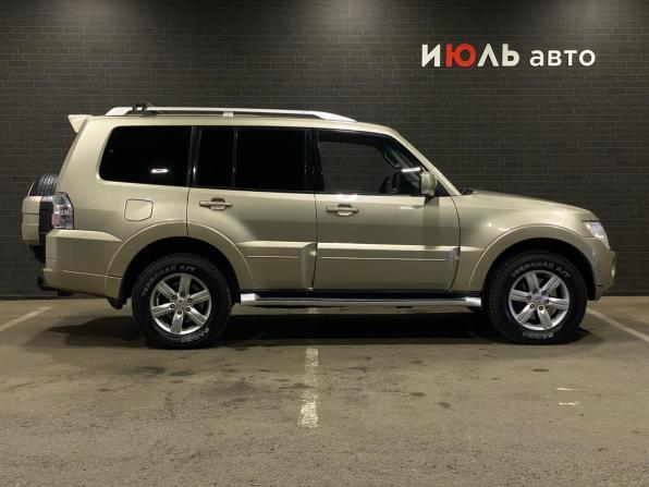 Mitsubishi Pajero IV с пробегом 2010 года, цена 1 800 000 рублей, 236957 км, внедорожник, Автокод Объявления