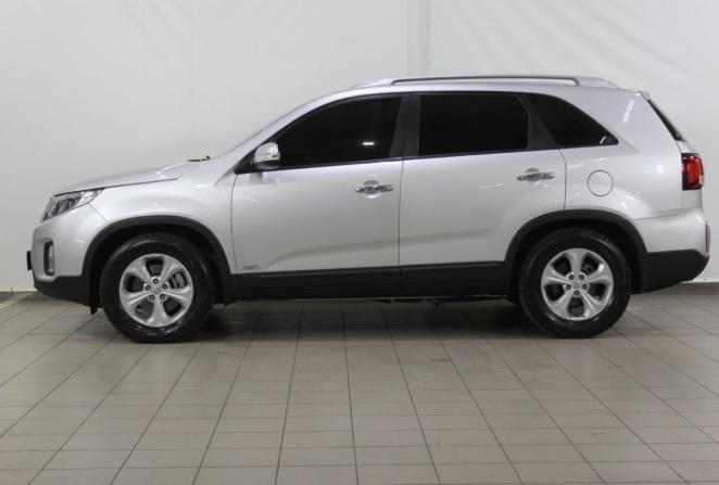 Kia Sorento II Рестайлинг с пробегом 2017 года, цена 2 150 000 рублей, 111263 км, внедорожник, Автокод Объявления