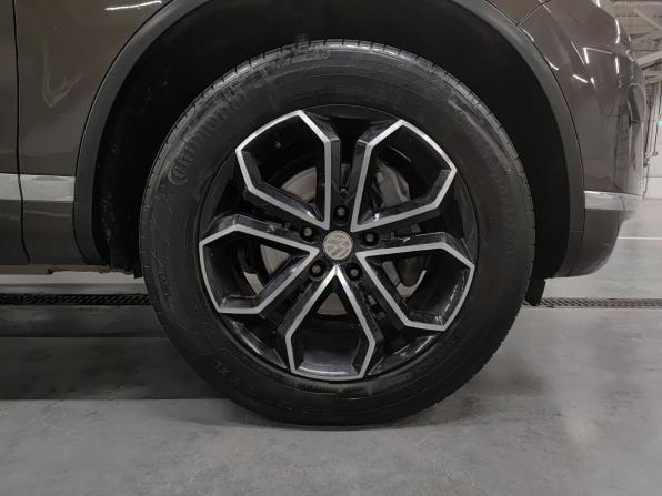 Volkswagen Touareg II Рестайлинг с пробегом 2015 года, цена 2 426 000 рублей, 221734 км, внедорожник, Автокод Объявления