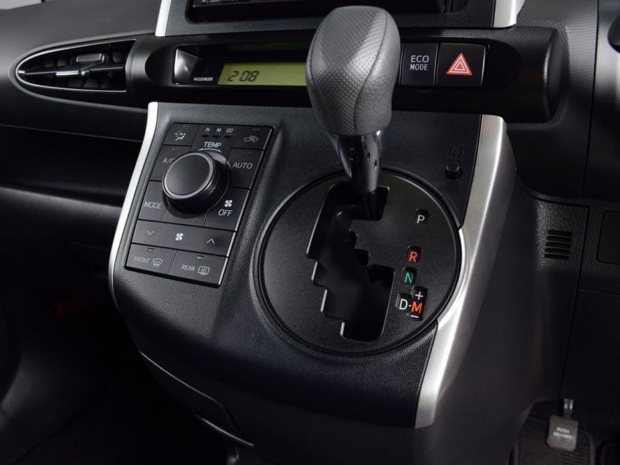 Toyota Wish II Рестайлинг Кемерово  - изображение 24