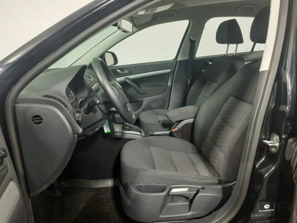 Skoda Octavia II (A5) Рестайлинг с пробегом 2012 года, цена 950 000 рублей, 156000 км, лифтбек, Автокод Объявления