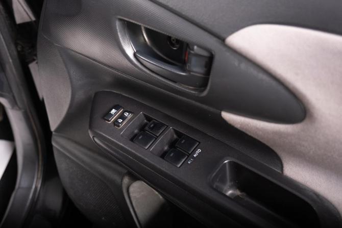 Toyota Wish II с пробегом 2010 года, цена 1 009 000 рублей, 270000 км, минивэн, Автокод Объявления