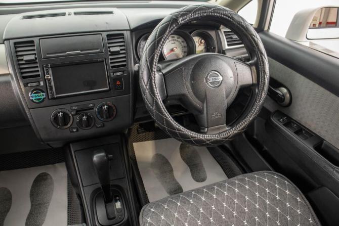 Nissan Tiida I Рестайлинг с пробегом 2010 года, цена 699 000 рублей, 255000 км, седан, Автокод Объявления