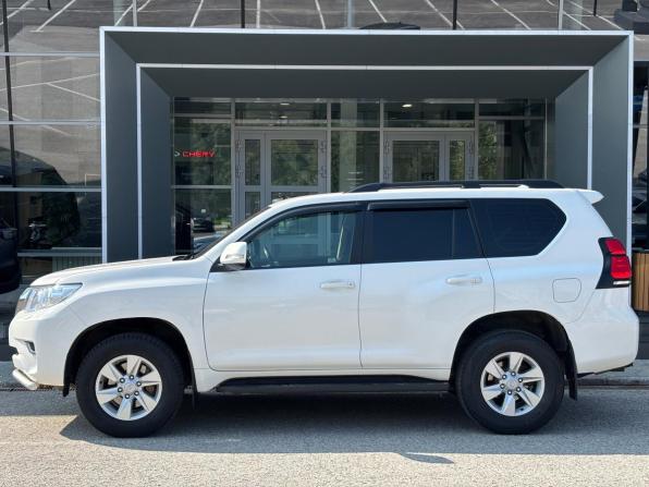 Toyota Land Cruiser Prado 150 Series Рестайлинг 2 с пробегом 2018 года, цена 3 990 000 рублей, 126000 км, внедорожник, Автокод Объявления