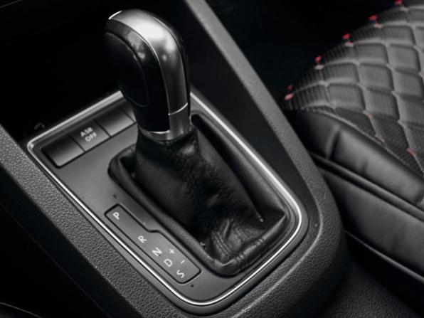 Volkswagen Jetta VI с пробегом 2014 года, цена 1 235 000 рублей, 130019 км, седан, Автокод Объявления