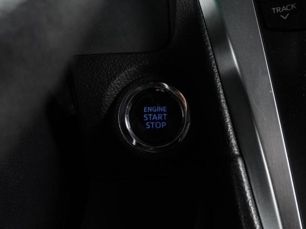 Toyota Camry VII (XV50) Рестайлинг с пробегом 2015 года, цена 2 237 000 рублей, 116880 км, седан, Автокод Объявления