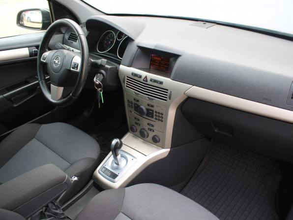 Opel Astra H Рестайлинг с пробегом 2007 года, цена 399 000 рублей, 196573 км, хэтчбек, Автокод Объявления