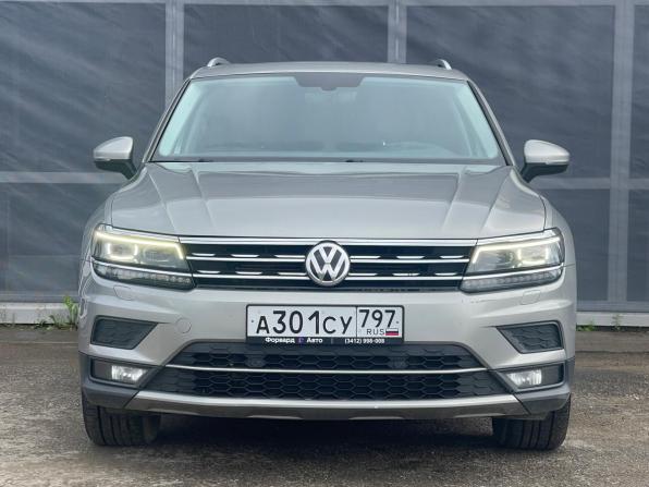 Volkswagen Tiguan II с пробегом 2018 года, цена 2 950 000 рублей, 102400 км, внедорожник, Автокод Объявления