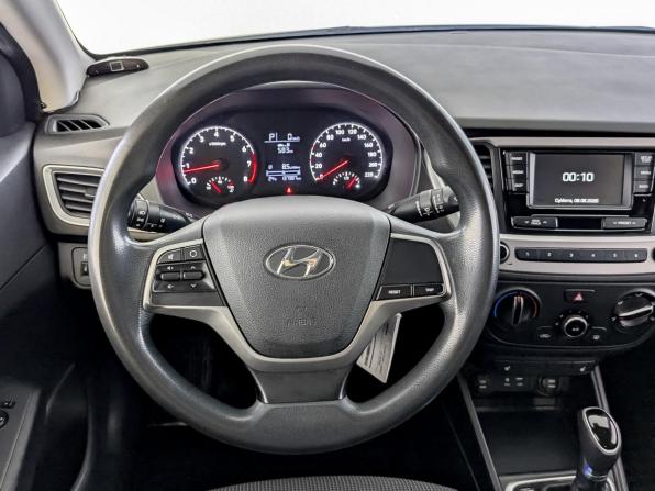 Hyundai Solaris I Рестайлинг с пробегом 2017 года, цена 1 030 000 рублей, 137985 км, седан, Автокод Объявления