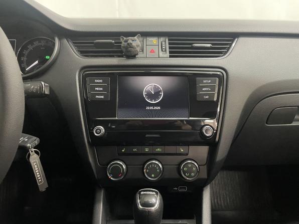 Skoda Octavia III (A7) Рестайлинг с пробегом 2020 года, цена 1 099 000 рублей, 415116 км, лифтбек, Автокод Объявления