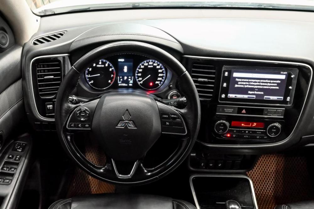Mitsubishi Outlander III Рестайлинг 3 Екатеринбург  - изображение 12
