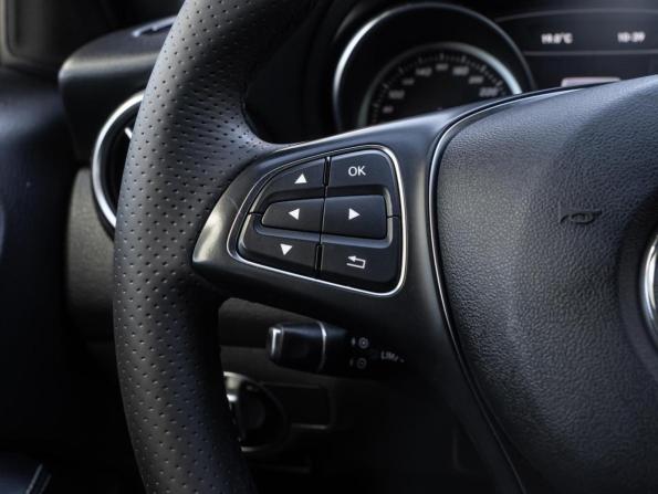 Mercedes-Benz GLA I (X156) Рестайлинг с пробегом 2019 года, цена 2 019 700 рублей, 184505 км, внедорожник, Автокод Объявления