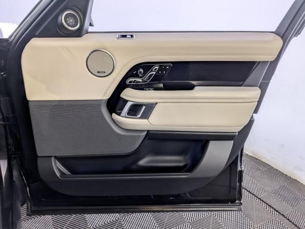 Land Rover Range Rover IV Рестайлинг с пробегом 2020 года, цена 6 800 000 рублей, 120538 км, внедорожник, Автокод Объявления
