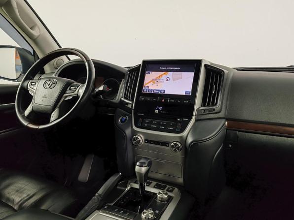 Toyota Land Cruiser 200 Series Рестайлинг 2 с пробегом 2016 года, цена 5 499 000 рублей, 254006 км, внедорожник, Автокод Объявления