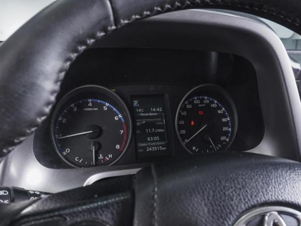 Toyota RAV4 IV (XA40) Рестайлинг с пробегом 2016 года, цена 2 299 000 рублей, 243515 км, внедорожник, Автокод Объявления