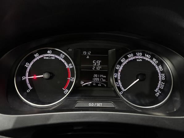 Skoda Rapid I Рестайлинг с пробегом 2018 года, цена 1 100 000 рублей, 140000 км, лифтбек, Автокод Объявления