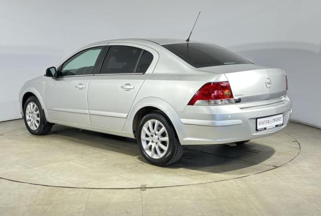 Opel Astra H Рестайлинг с пробегом 2014 года, цена 750 000 рублей, 153012 км, хэтчбек, Автокод Объявления