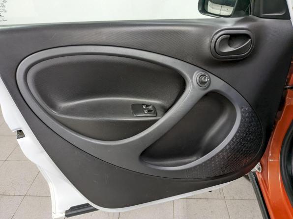 Smart Forfour II с пробегом 2017 года, цена 690 000 рублей, 125304 км, хэтчбек, Автокод Объявления