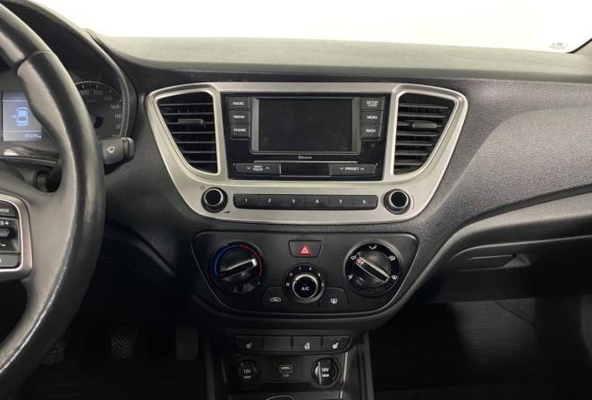 Hyundai Solaris II с пробегом 2019 года, цена 1 340 000 рублей, 128350 км, седан, Автокод Объявления