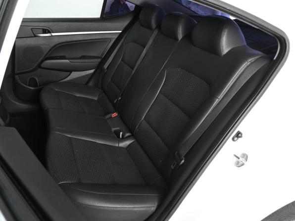 Hyundai Avante VI Рестайлинг с пробегом 2019 года, цена 1 590 000 рублей, 130054 км, седан, Автокод Объявления