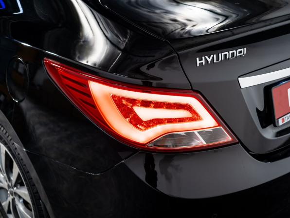 Hyundai Solaris I Рестайлинг с пробегом 2015 года, цена 949 500 рублей, 140116 км, седан, Автокод Объявления