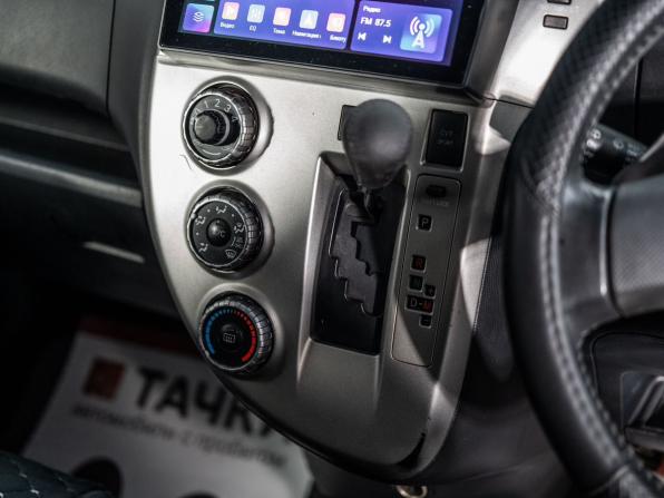 Toyota Ractis I с пробегом 2009 года, цена 725 000 рублей, 257500 км, хэтчбек, Автокод Объявления