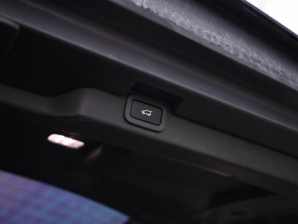 Land Rover Discovery V с пробегом 2019 года, цена 2 974 000 рублей, 134346 км, внедорожник, Автокод Объявления
