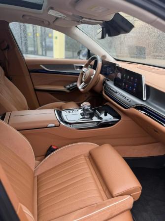 Hongqi H9 I Рестайлинг с пробегом 2024 года, цена 4 499 000 рублей, 5000 км, седан, Автокод Объявления